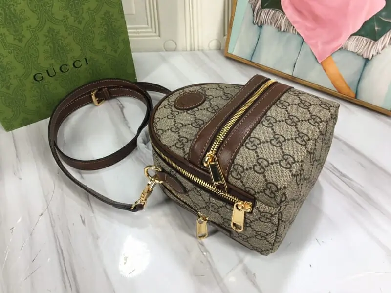 gucci aaa qualite sac a dos  pour femme s_1211b573